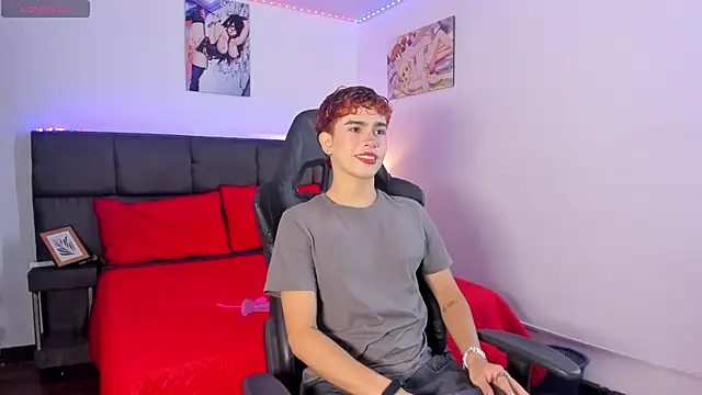 Aiiden 15 online show from 11/08/25, 01:03