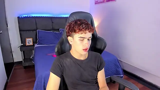 Aiiden 15 online show from 11/28/25, 12:49