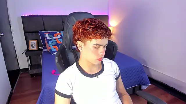 Aiiden 15 online show from 12/05/25, 12:59