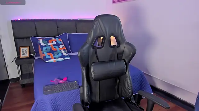 Aiiden 15 online show from 12/04/25, 12:59