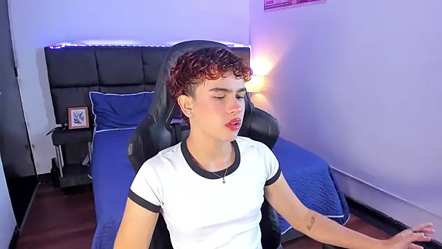 Aiiden 15 online show from 11/29/25, 12:49