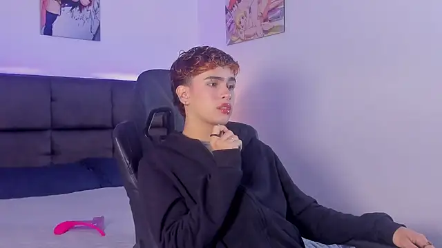 Aiiden 15 online show from 10/25/25, 01:23