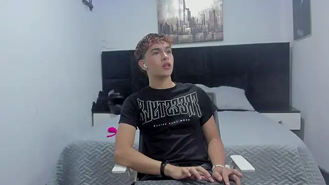 Aiiden 15 online show from 10/22/25, 12:48