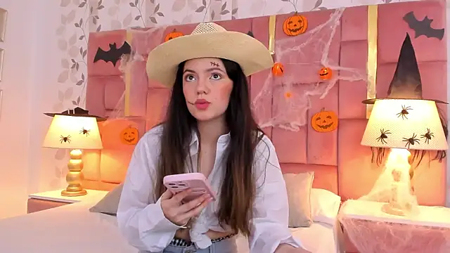 ArianaFranco online show from 10/29/25, 02:16