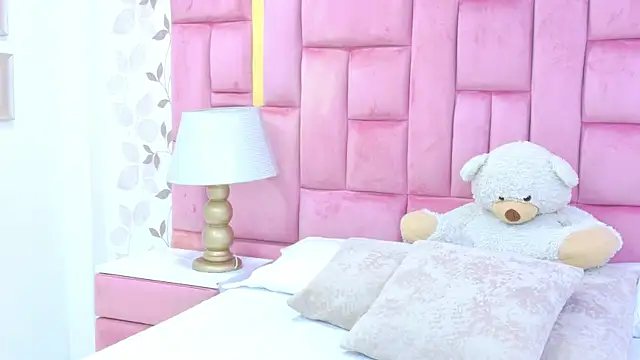 ArianaFranco online show from 07/18/26, 12:58