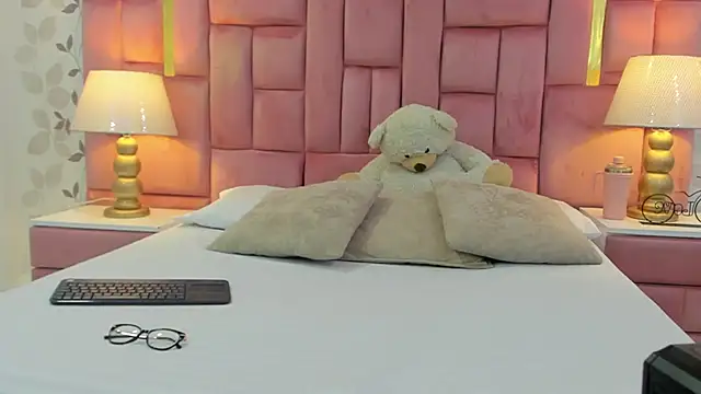 ArianaFranco online show from 03/25/26, 01:10