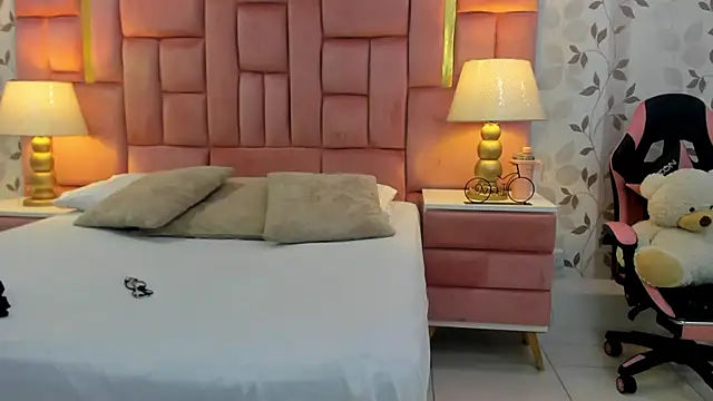 ArianaFranco online show from 04/15/26, 02:32