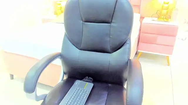 ArianaFranco online show from 04/18/26, 10:54