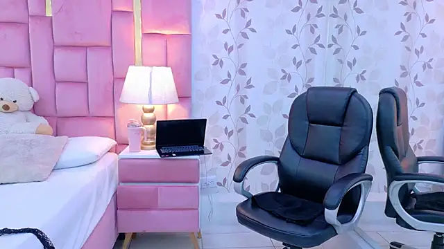 ArianaFranco online show from 05/12/26, 04:57