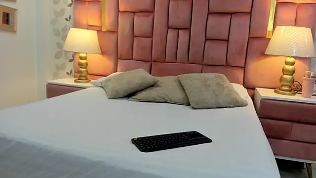 ArianaFranco online show from 04/09/26, 01:50