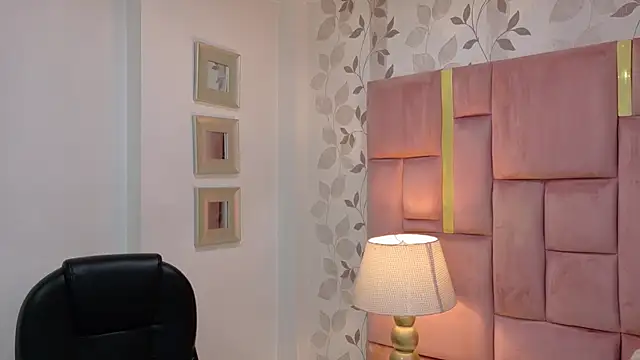 ArianaFranco online show from 05/25/26, 01:21
