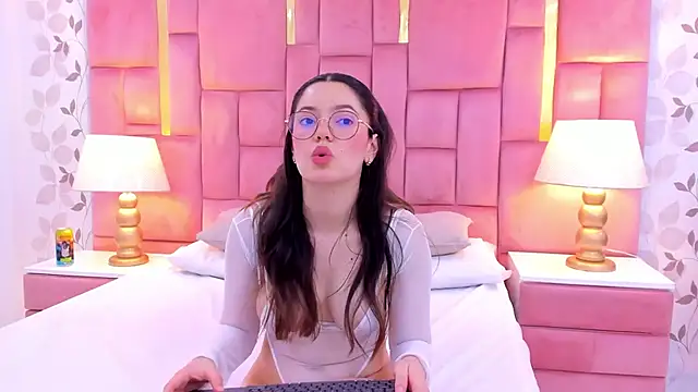 ArianaFranco online show from 11/19/25, 04:40