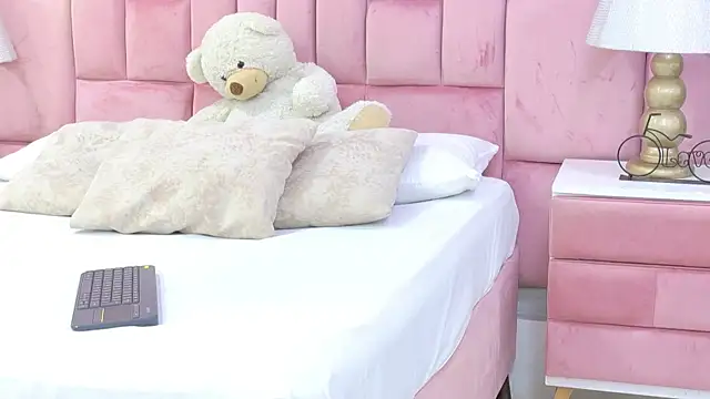 ArianaFranco online show from 07/15/26, 12:56