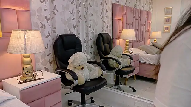 ArianaFranco online show from 06/10/26, 02:18