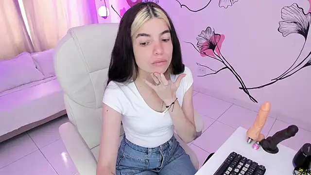 Isabela Fiorelli online show from 09/29/25, 03:39