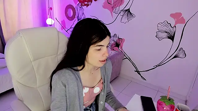 Isabela Fiorelli online show from 02/17/26, 01:08