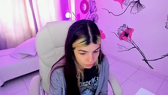 Isabela Fiorelli online show from 11/15/25, 01:26