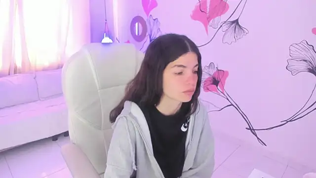 Isabela Fiorelli online show from 03/03/25, 12:28