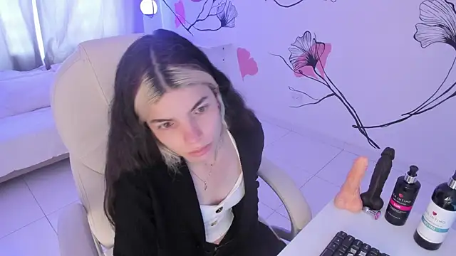 Isabela Fiorelli online show from 10/16/25, 01:52