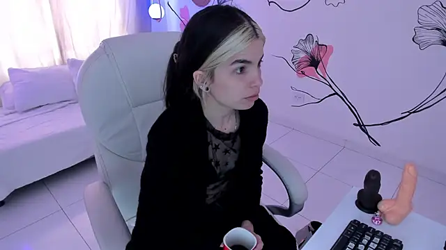 Isabela Fiorelli online show from 09/09/25, 02:04