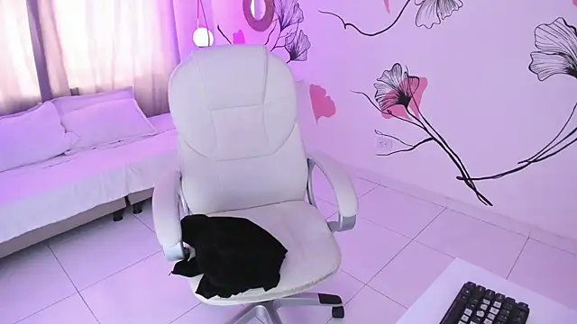 Isabela Fiorelli online show from 09/26/25, 01:18