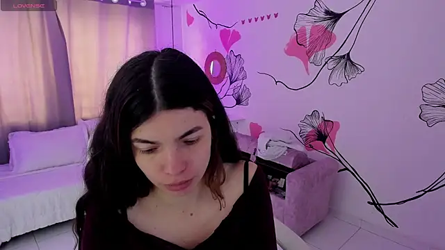 Isabela Fiorelli online show from 05/07/26, 01:47