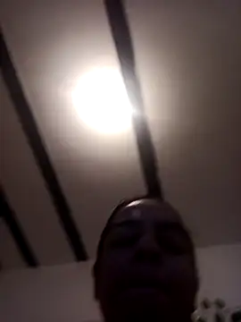 Snapshot of lauravince chatting on 06/19/26, 02:06 lauravince online show from 06/19/26, 02:06