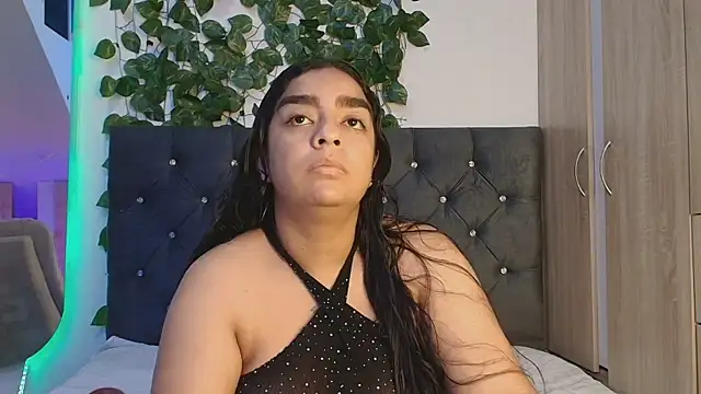 Snapshot of lauravince chatting on 05/30/26, 11:32 lauravince online show from 05/30/26, 11:32