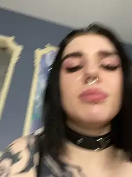 Snapshot of MaeveMoon chatting on 02/24/25, 02:08 MaeveMoon online show from 02/24/25, 02:08