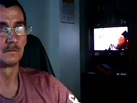 Snapshot of igracek30 chatting on 06/18/26, 03:28 igracek30 online show from 06/18/26, 03:28