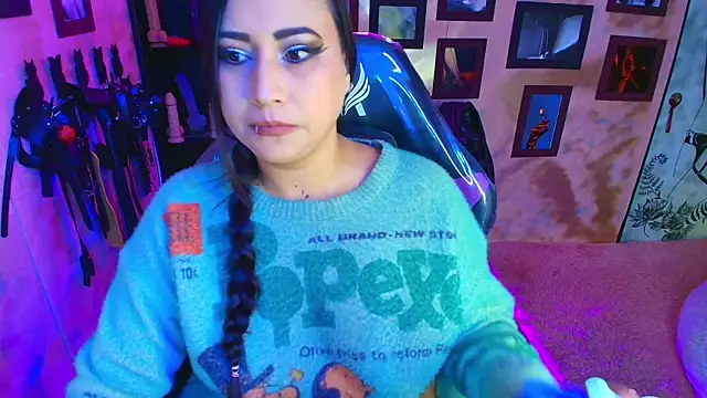 cherryy bombshelll online show from 02/05/26, 04:14