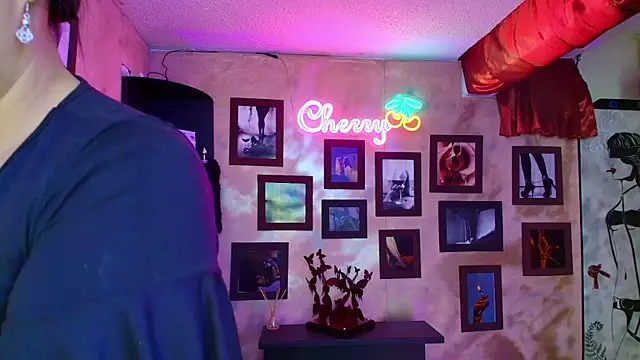 Snapshot of cherryy_bombshelll chatting on 09/10/25, 06:40 cherryy bombshelll online show from 09/10/25, 06:40