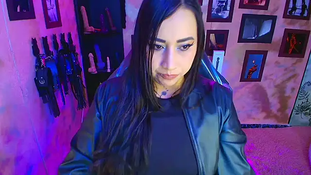 cherryy bombshelll online show from 01/15/26, 04:32