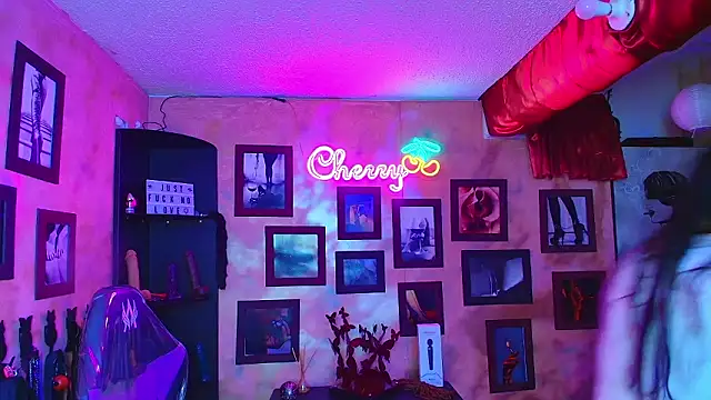 cherryy bombshelll online show from 01/16/26, 04:22