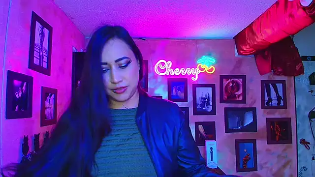 cherryy bombshelll online show from 01/06/26, 04:55