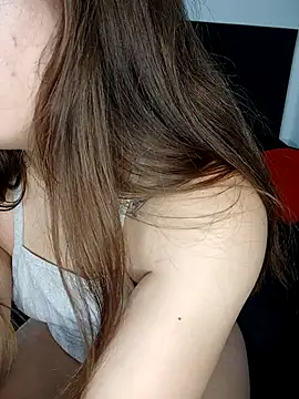 Snapshot of Ezella1 chatting on 11/01/25, 11:53 Ezella1 online show from 11/01/25, 11:53