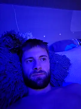 ademandjulia online show from 11/04/25, 05:11