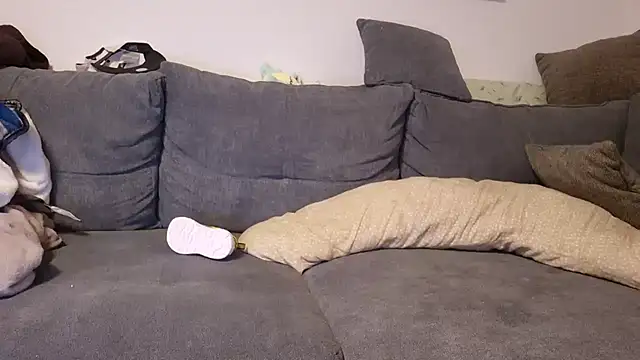 ademandjulia online show from 11/15/25, 06:23