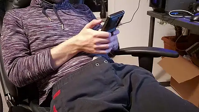 ademandjulia online show from 02/06/26, 05:25