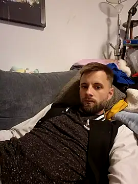 ademandjulia online show from 10/12/25, 06:09