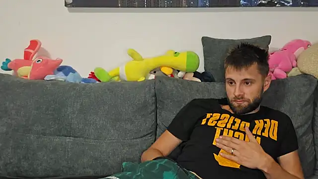 ademandjulia online show from 09/29/25, 08:25