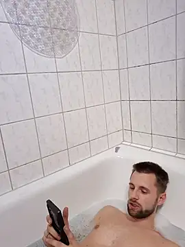 ademandjulia online show from 03/25/26, 05:34