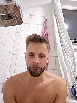 ademandjulia online show from 10/08/25, 03:52