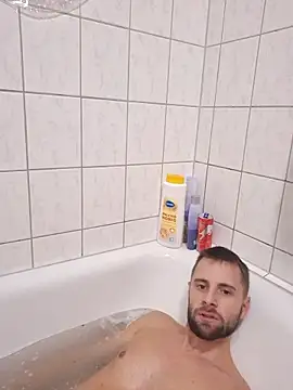 ademandjulia online show from 12/03/25, 06:18