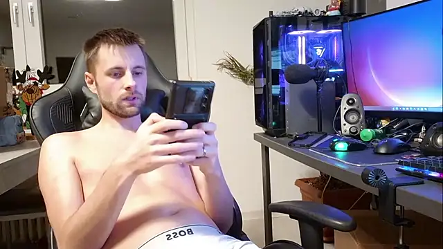 ademandjulia online show from 01/15/26, 08:56