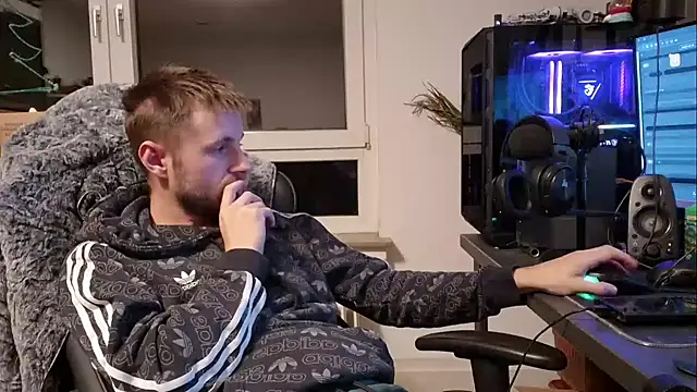 ademandjulia online show from 01/18/26, 08:56