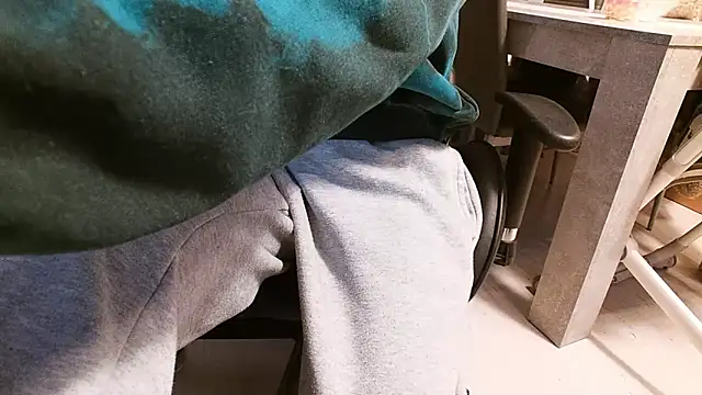 ademandjulia online show from 03/21/26, 09:08