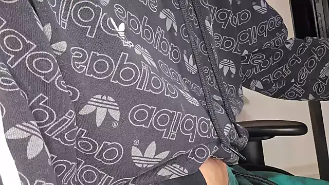 ademandjulia online show from 09/29/25, 04:52