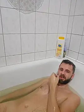 ademandjulia online show from 01/09/26, 06:37