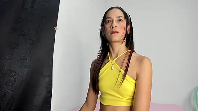 Olivia Stevens online show from 04/05/26, 08:59